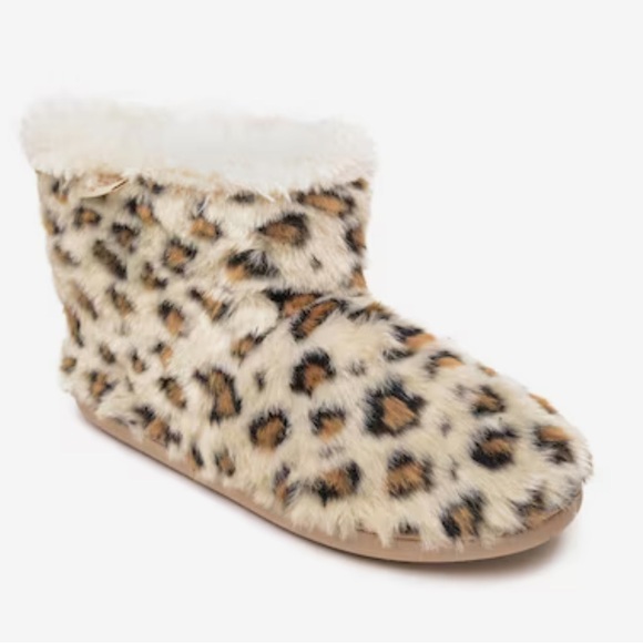 Minnetonka Betty Cream Furry Bootie Slippers NWT - Picture 1 of 16